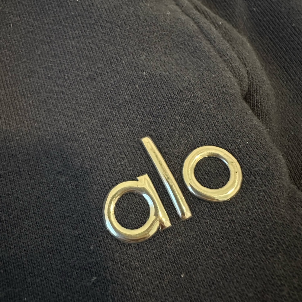 ALO Yoga Blue Joggers set - Picture 6 of 6